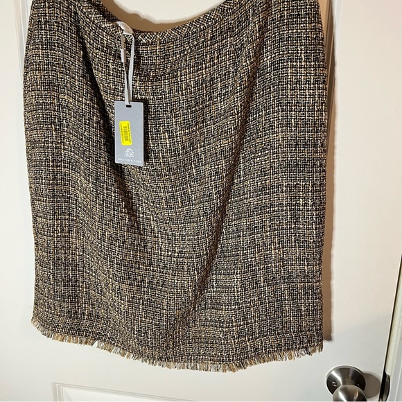 Preston and York boucle mini pencil skirt - Picture 1 of 6